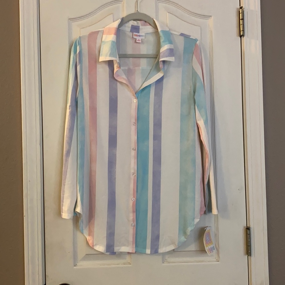 S Valentina LuLaRoe Button up long sleeve